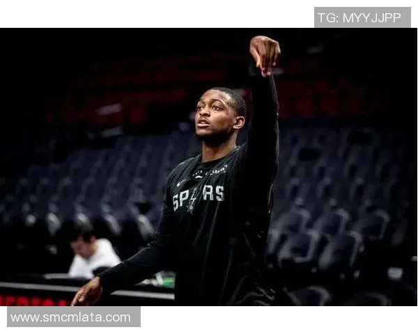 德阿隆福克斯引领国王队崛起展现超强实力与领袖风范